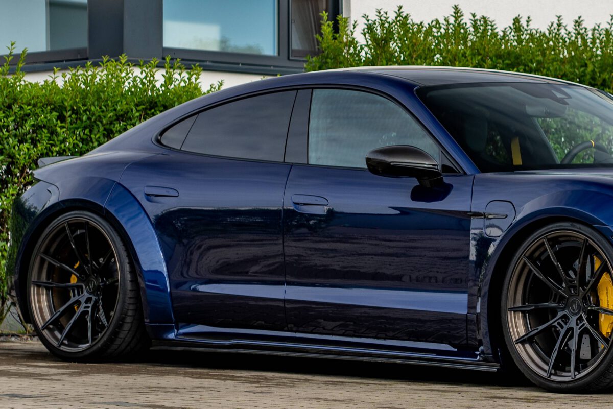 PD TE Side Skirts Add-On Spoiler for Porsche Taycan [2019+]