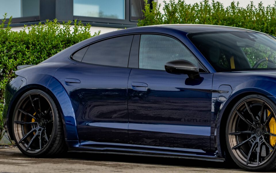 PD TE Side Skirts Add-On Spoiler for Porsche Taycan [2019+]