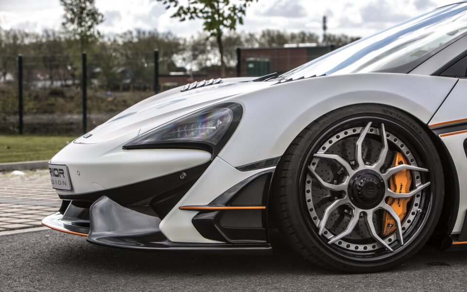 PD1 Side Parts with Air-Intakes for Front Bumper for McLaren 570S
