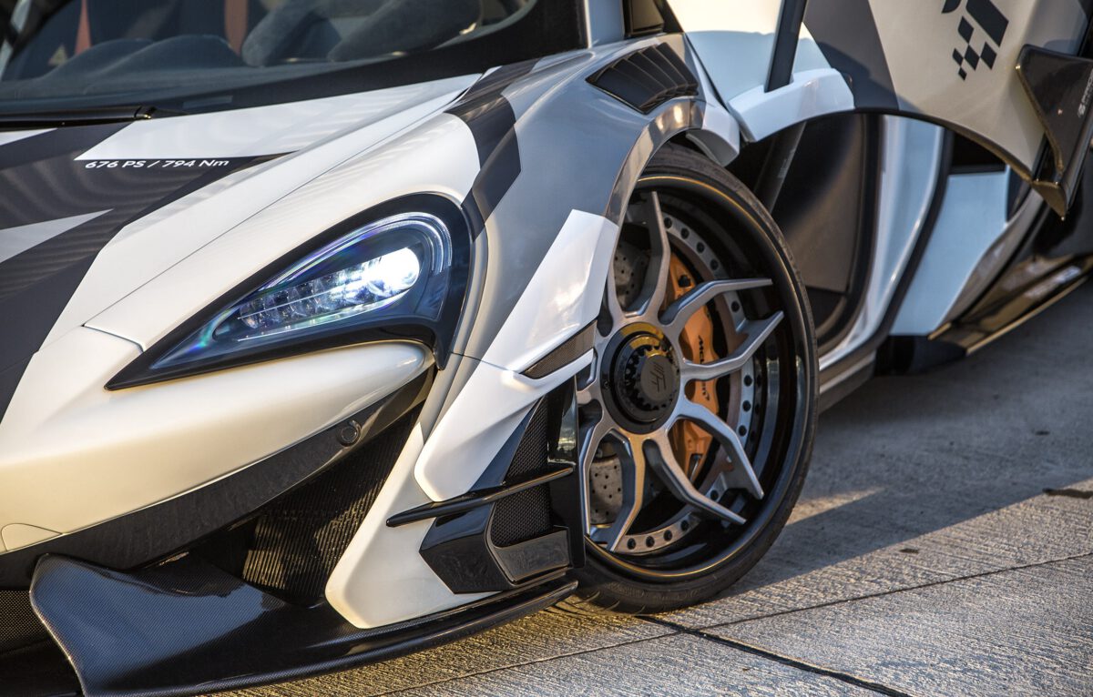 PD1 Seitenteile mit Lufteinlässen für Frontstoßstange für McLaren 570S
