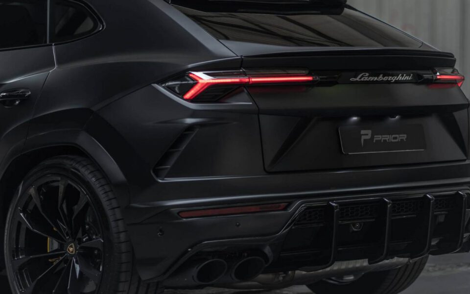 PD700 Diffusor Verlängerung für Lamborghini Urus